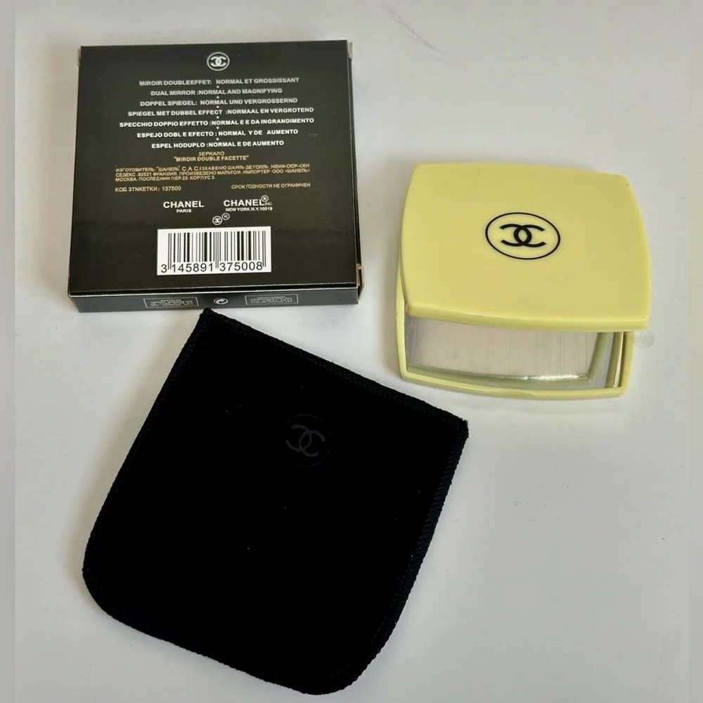 CHANEL Mirror Duo Compact Double Facette in Yellow GWP NWB - Picture 2 of 10